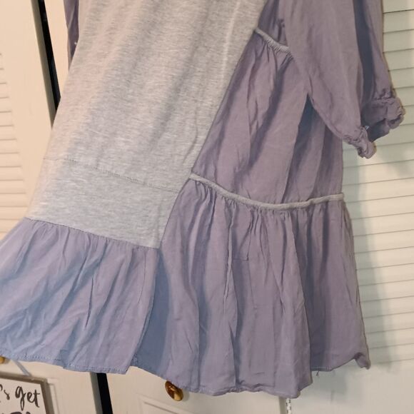 Luxurious Gray casual top- feels like raw silk - Picture 4 of 8